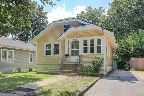 4952 Linscott Ave, Downers Grove, IL 60515