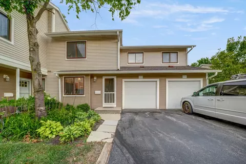 1113 E Randville Dr, Palatine, IL 60074
