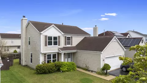 699 Rebecca Ln, Bolingbrook, IL 60440