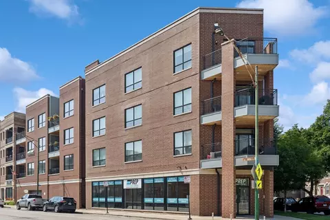 3047 N Oakley Ave #305, Chicago, IL 60618