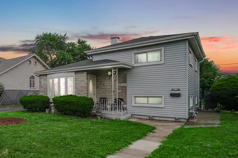 7821 S Melvina Ave, Burbank, IL 60459