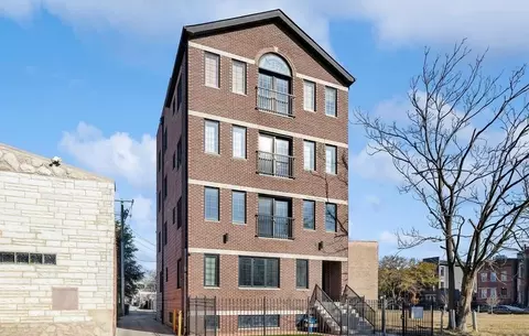 548 E 50th St #3, Chicago, IL 60615