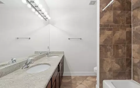 548 E 50th St #3, Chicago, IL 60615 photo 4