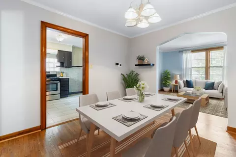 Dining - 4230 Maple Ave, Brookfield, IL 60513 photo 1 of 1