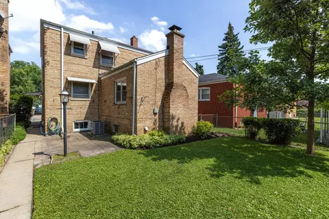Exterior - 4230 Maple Ave, Brookfield, IL 60513 photo 3 of 3