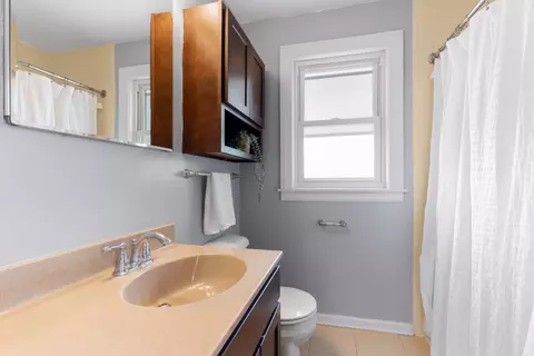 Bath - 4230 Maple Ave, Brookfield, IL 60513 photo 1 of 1