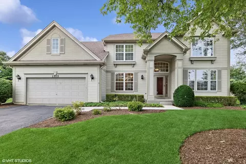 1505 Nathan Ln, Libertyville, IL 60048