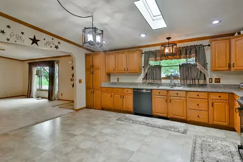 375 Elder Ln, Belvidere, IL 61008 photo 7