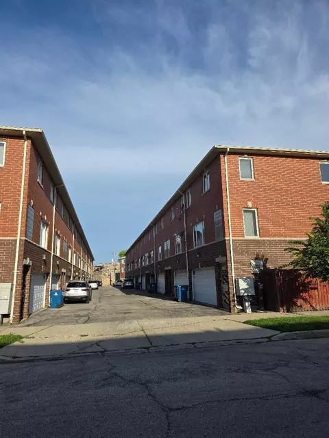 3400 S Wolcott Ave #I, Chicago, IL 60608