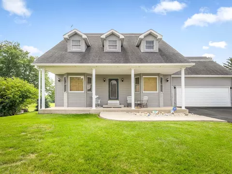 1317 Riverbend Ln, Belvidere, IL 61008