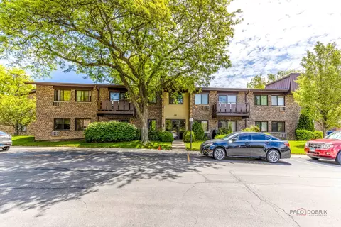2638 N Windsor Dr #101, Arlington Heights, IL 60004