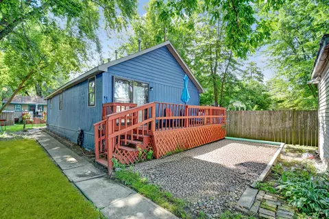 50 N Lake Ave, Fox Lake, IL 60020