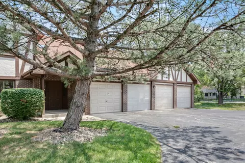 923 Patricia Ln #4, Crete, IL 60417