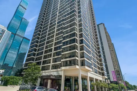 360 E Randolph St #407, Chicago, IL 60601