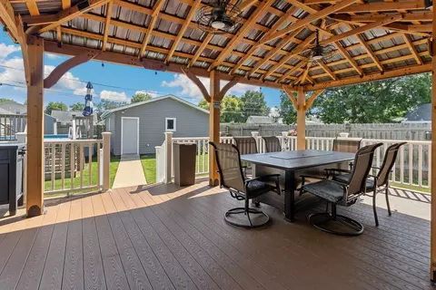 Exterior - 306 E 9th St, Rock Falls, IL 61071 photo 2 of 8
