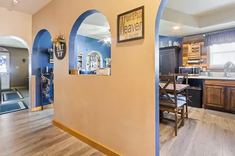 Entry Way - 306 E 9th St, Rock Falls, IL 61071 photo 1 of 2