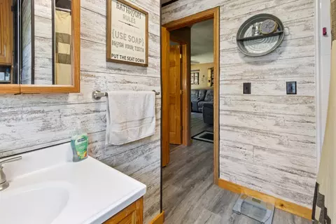 Bath - 306 E 9th St, Rock Falls, IL 61071 photo 2 of 3