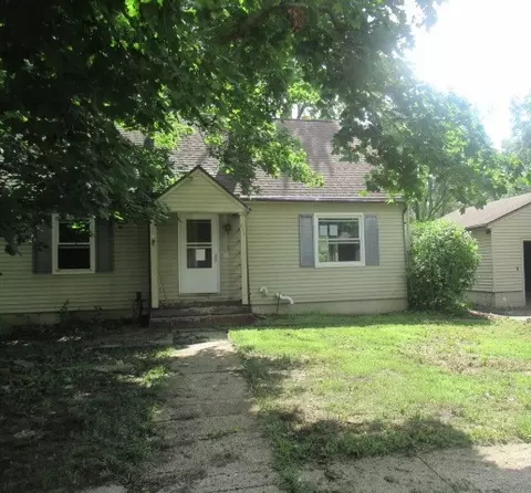 211 S Lafayette St, Byron, IL 61010