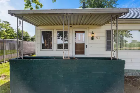 248 N County Road 1275e Rd, Arcola, IL 61910