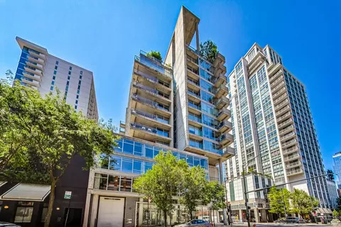 201 W Grand Ave #501, Chicago, IL 60654