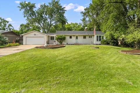 23 W500 Burdette Ave, Carol Stream, IL 60188