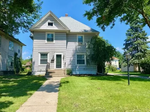 410 W 10th St, Sterling, IL 61081