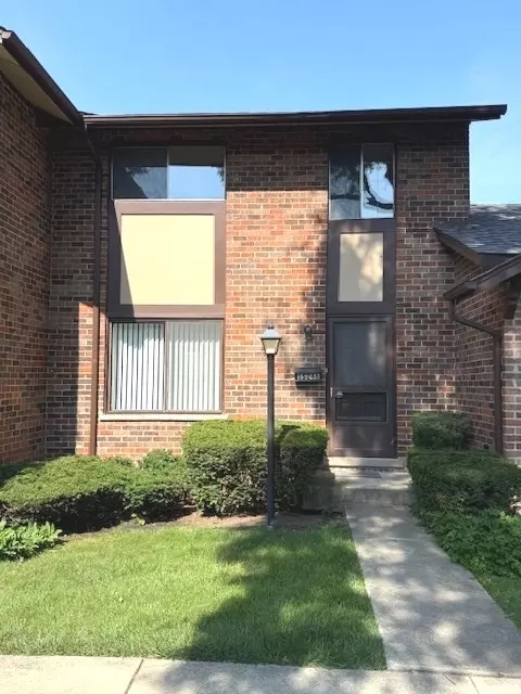 1 S246 Stratford Ln, Villa Park, IL 60181