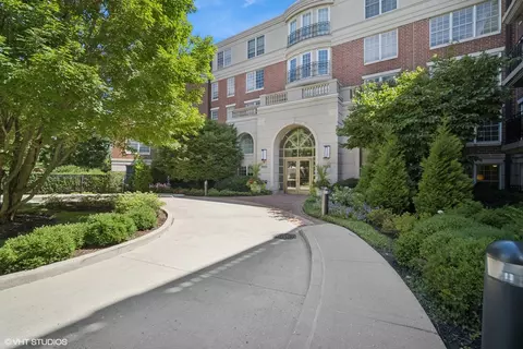2021 Saint Johns Ave #4C, Highland Park, IL 60035
