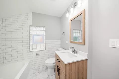Bath - 2020 S 23rd Ave, Broadview, IL 60155 photo 1 of 2
