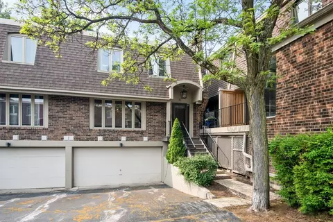 921 Harlem Ave #16, Glenview, IL 60025