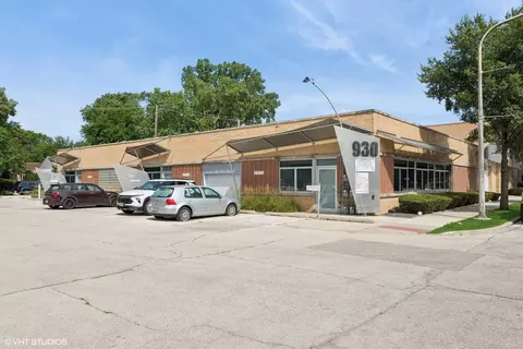 930 Pitner Ave #3, Evanston, IL 60202