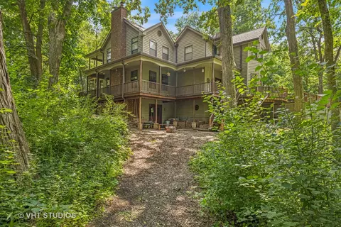 2418 Bennington Ln, Mchenry, IL 60050