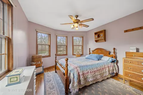 2418 Bennington Ln, Mchenry, IL 60050 photo 9