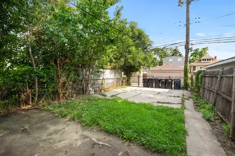 Exterior - 513 E 87th St, Chicago, IL 60619 photo 5 of 6