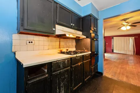 Kitchen - 513 E 87th St, Chicago, IL 60619 photo 2 of 4