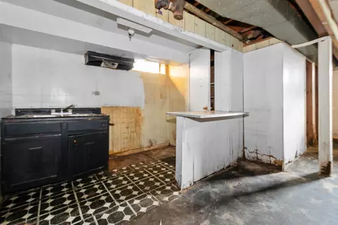 Kitchen - 513 E 87th St, Chicago, IL 60619 photo 4 of 4