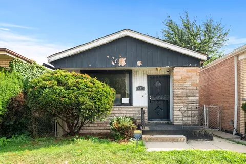 Exterior - 513 E 87th St, Chicago, IL 60619 photo 2 of 6