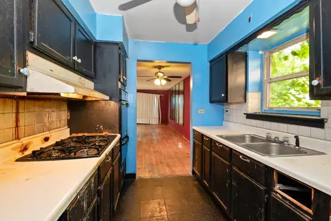 Kitchen - 513 E 87th St, Chicago, IL 60619 photo 1 of 4