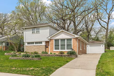 320 Oakwood St, Park Forest, IL 60466