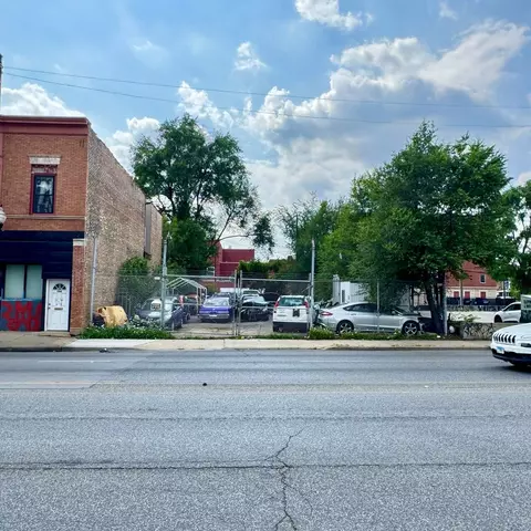 608 N Cicero Ave, Chicago, IL 60644