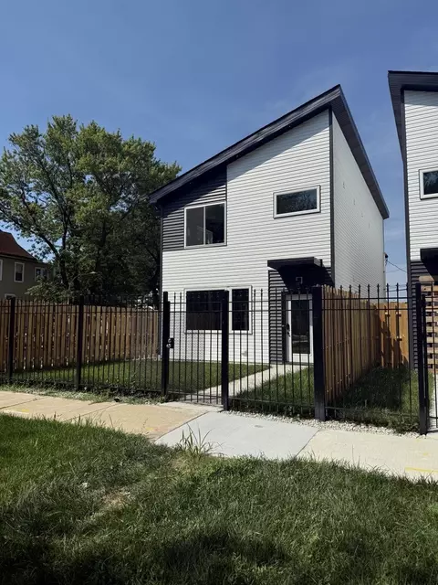 302 N Lockwood Ave, Chicago, IL 60644