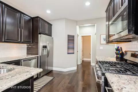 Kitchen - 531 Horizon Dr, Bartlett, IL 60103 photo 2 of 2