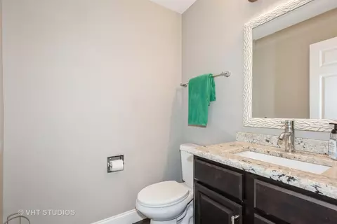 Bath - 531 Horizon Dr, Bartlett, IL 60103 photo 1 of 3
