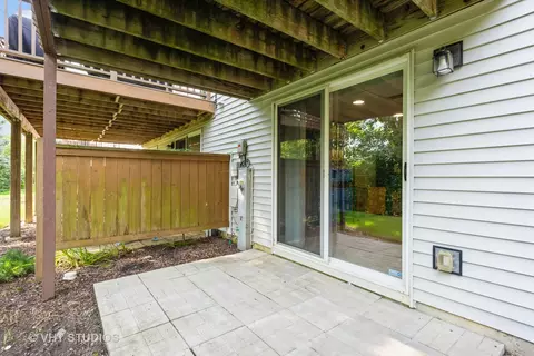 Exterior - 531 Horizon Dr, Bartlett, IL 60103 photo 4 of 5