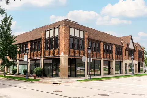 264 E Kenilworth Ave #2, Villa Park, IL 60181