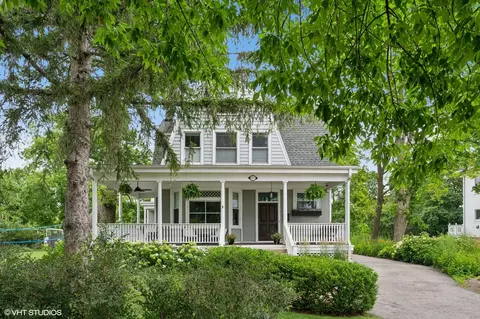 693 Greenwood Ave, Glencoe, IL 60022