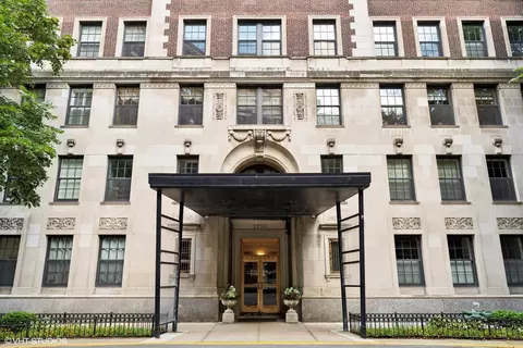 3750 N Lake Shore Dr #6A, Chicago, IL 60613