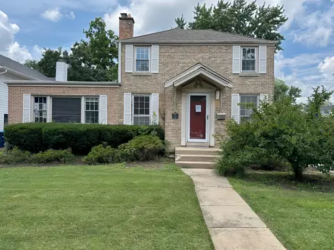 14 Mohawk Dr, Clarendon Hills, IL 60514