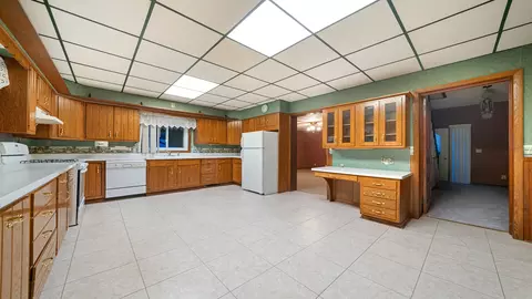 303 N Stanton St, Davis, IL 61019 photo 6