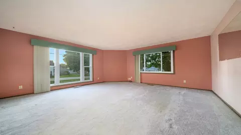 303 N Stanton St, Davis, IL 61019 photo 9